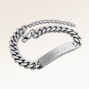 Bar necklace with personalized engraving of text on back